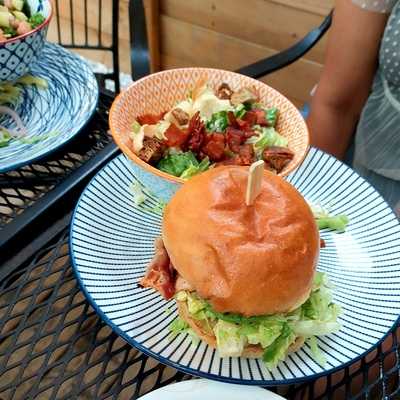 Old South Village Pub