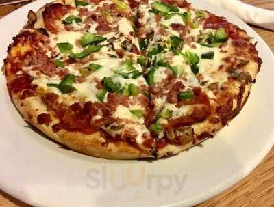 Marino's Restaurant & Bar