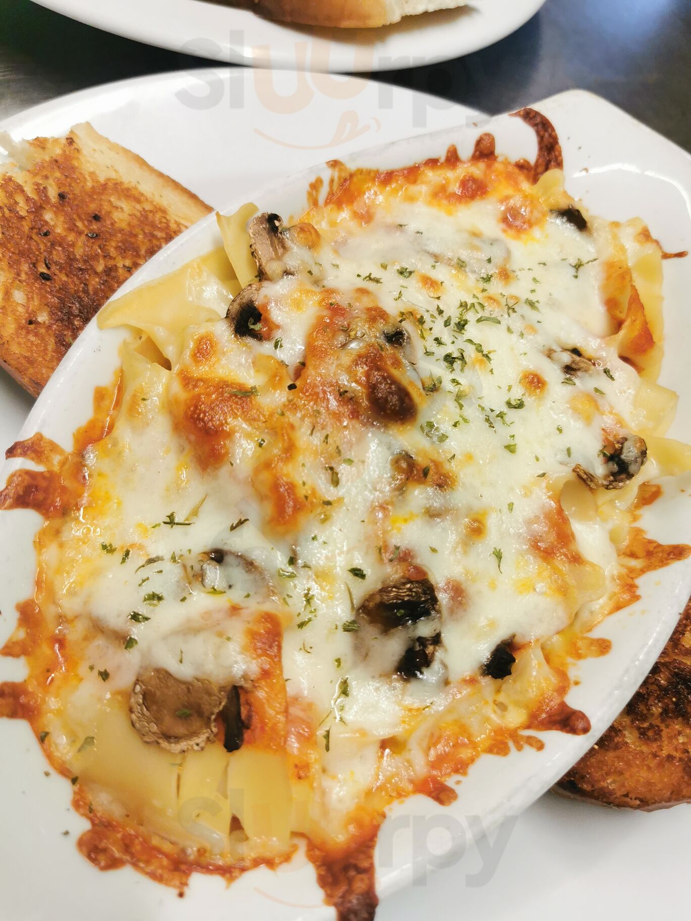 Marino's Restaurant & Bar