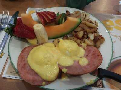 Cora's Breakfast & Lunch