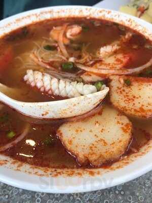 Ben Thanh White Oaks