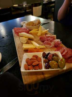 Veta Wine And Pasta Bar