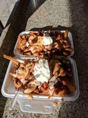 Noor's Shawarma And Variety