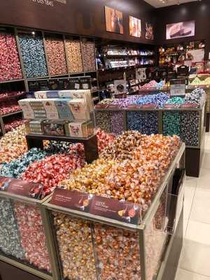 Lindt Chocolate Shop - London