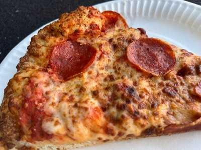 Gusto Pizza And Wings