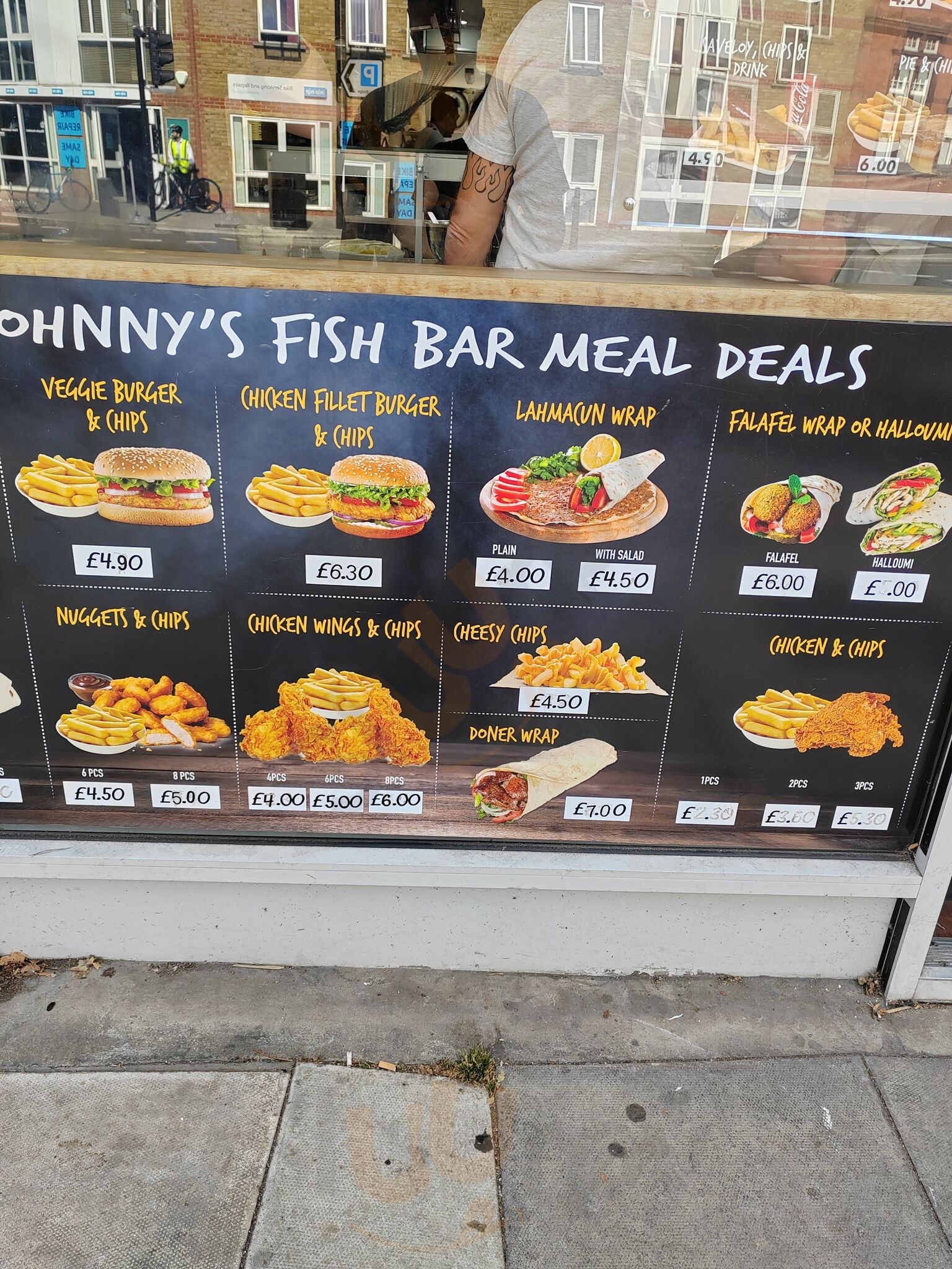 Johnny's Restaurant, Bar And Banquet Hall