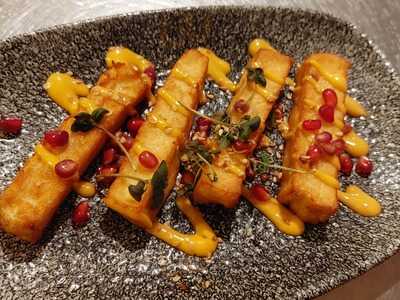 Sard Restaurant Rock Cafe