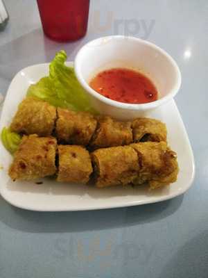 Pho Hoa Binh Restaurant