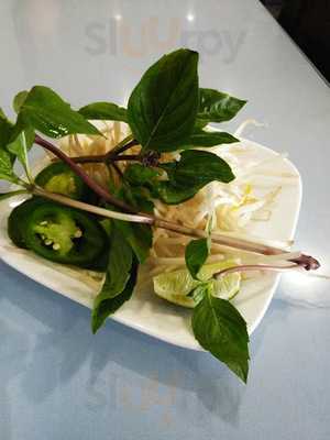 Pho Hoa Binh Restaurant