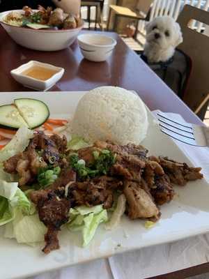 Pho Hoa Binh Restaurant