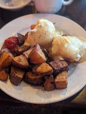 Elle's Bistro