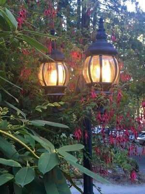 The Stonehouse Restaurant & Pub