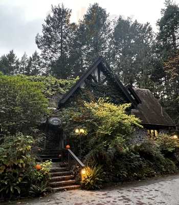 The Stonehouse Restaurant & Pub