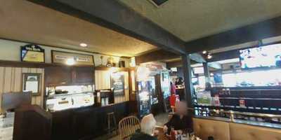 Maude Hunter's Pub