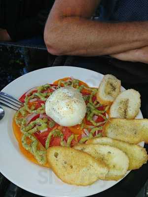 Front Street Brasserie