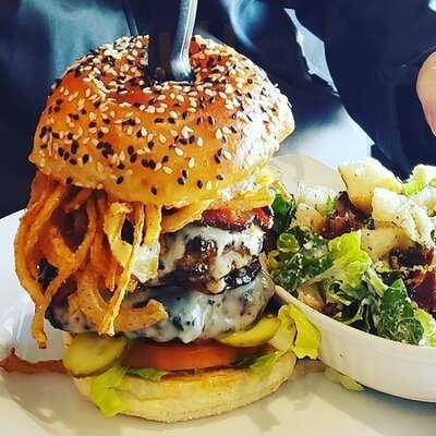 Obie's Bar And Grille