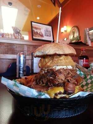 Hungry Hollow Smokehouse And Grille