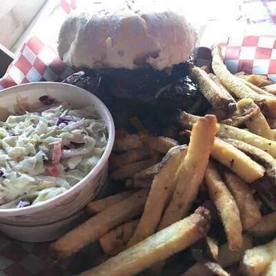 Hungry Hollow Smokehouse And Grille