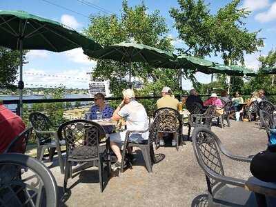 Governors Pub & Eatery