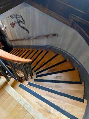 Governors Pub & Eatery