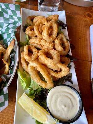 Governors Pub & Eatery