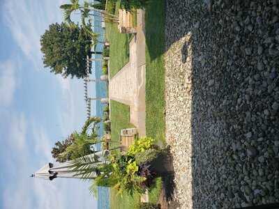 Edgewater Manor Restaurant