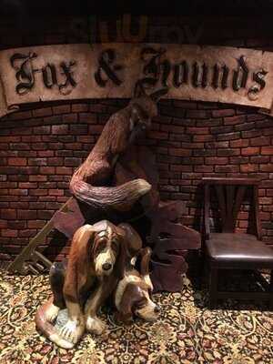 Fox & Hounds