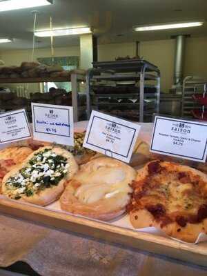 Saison Market Vinyard