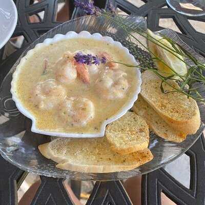 Casabella On The Thames