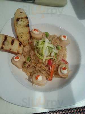 Frendz Restaurant And Lounge