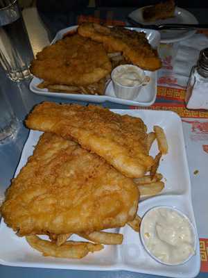 Lucky 8 Fried Chicken And Fish & Chips