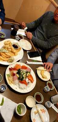 Kami Teriyaki & Sushi