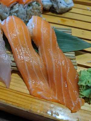 Kami Teriyaki & Sushi