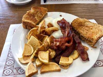 Kay's Kozy Korner Restaurant & Pizza