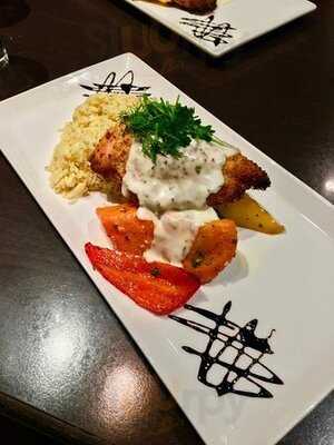 Tru's Grillhouse And Lounge