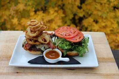 Finley's Bar & Grill