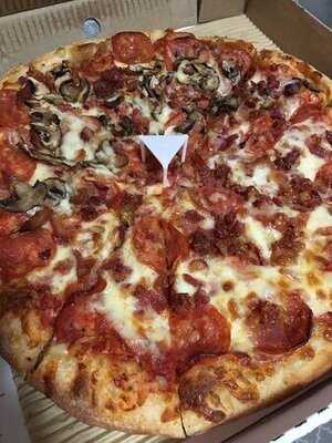 Konstantinos Pizza And Wings