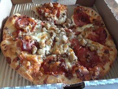 Konstantinos Pizza And Wings