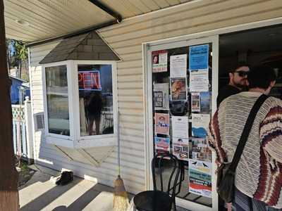 Old World Bakery And Deli