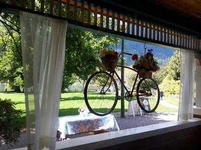 The Rose Garden Cafe