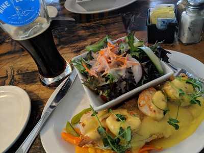 Hardy's Seafood Delight