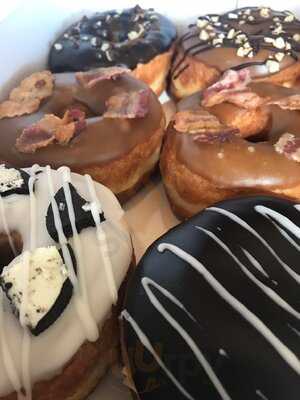 Red Eye Cafe And Donuts