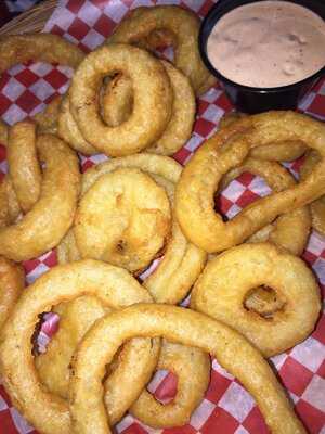 M & M Restaurant & Sports Bar