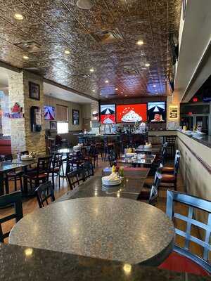 Bar Down Pub & Patio