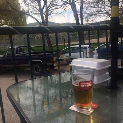 Alexander's Beach Pub