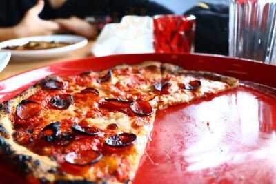 Piatto Pizzeria +enoteca