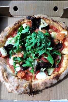 Piatto Pizzeria +enoteca