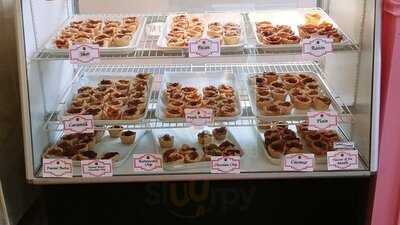 Dees Bakery