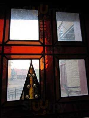 Heirloom Cafe Bistro