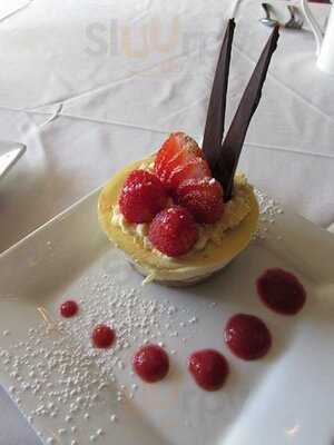 Heirloom Cafe Bistro